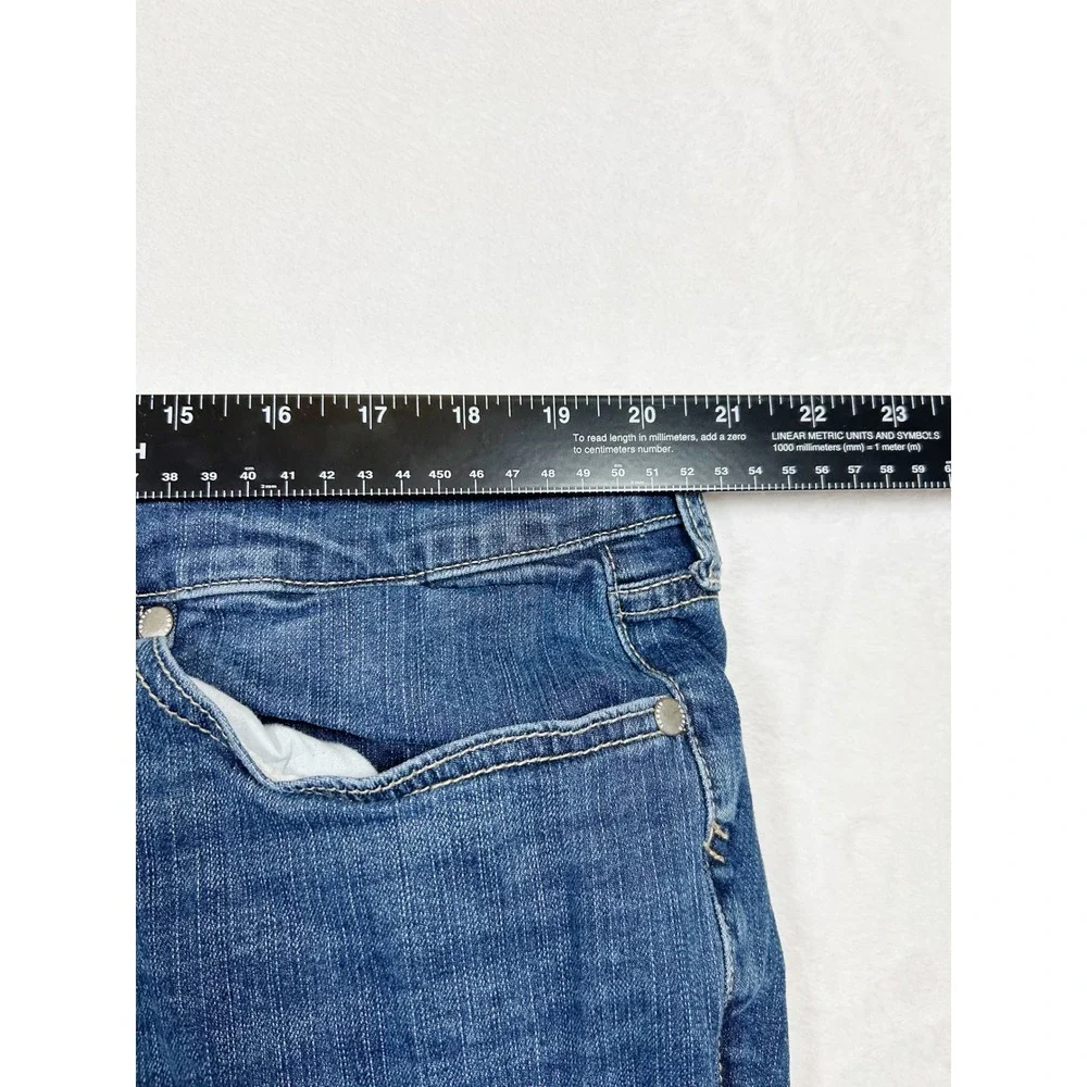 Torrid Crop Boyfriend Jeans Vintage Stretch Distressed Raw Hem Blue Size 20